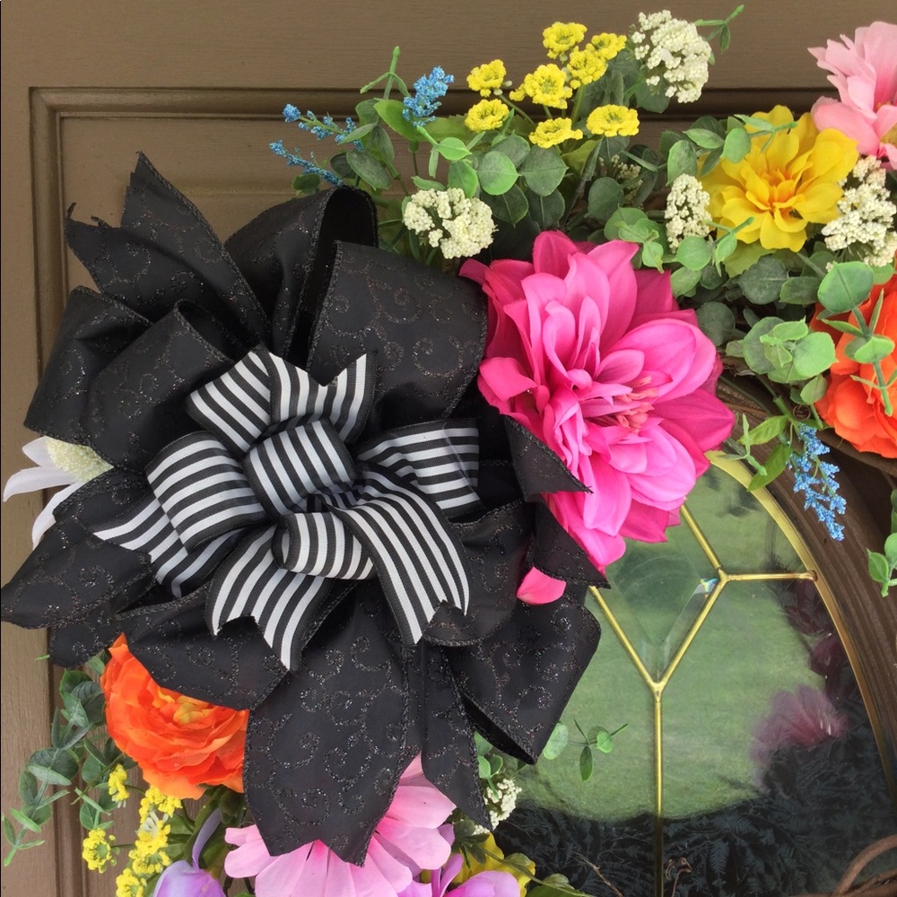 Handcrafted Welcome Wreath - Picture 2 of 4